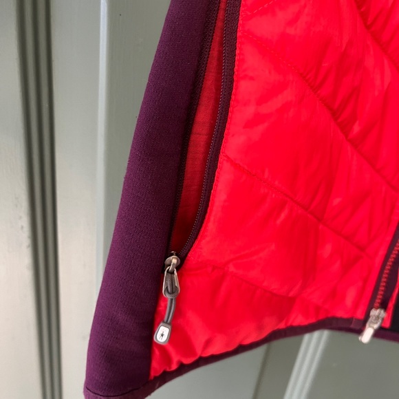 Smartwool puff Women's Red and Purple Jacket - Picture 9 of 13